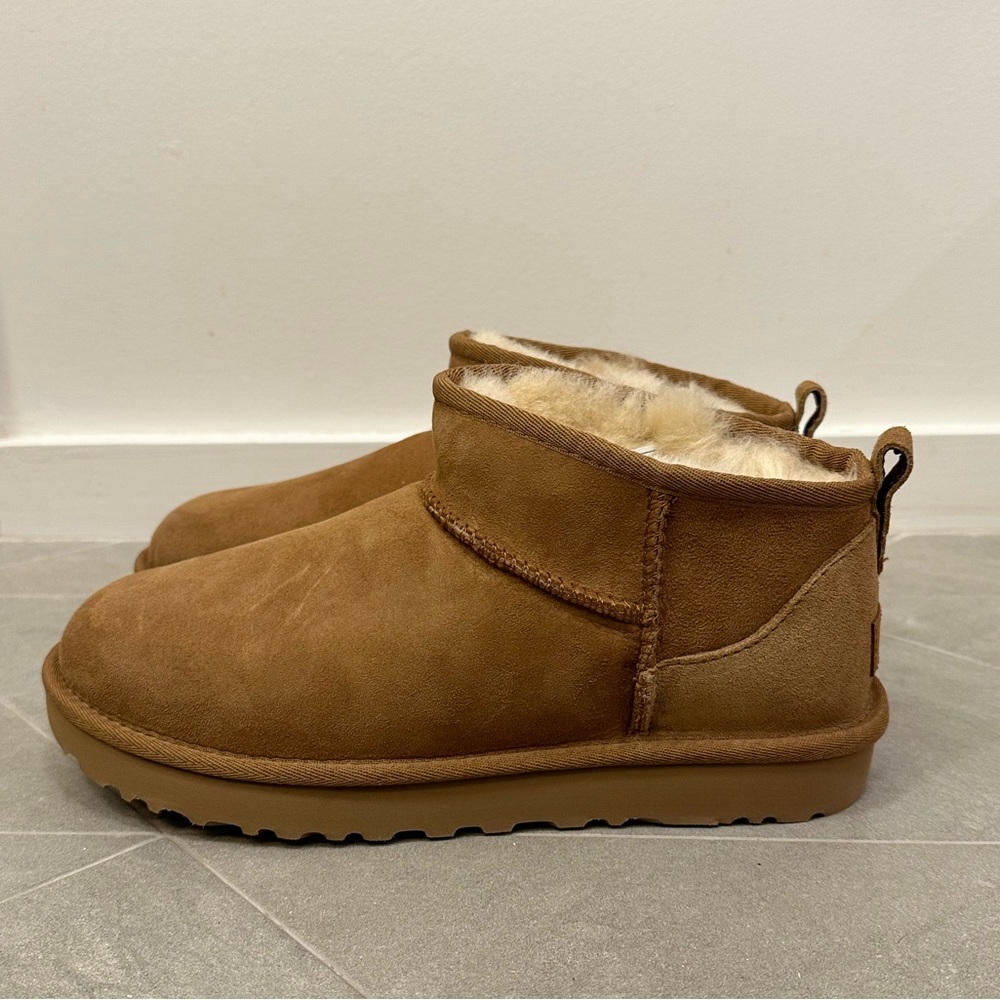 UGG Ultra Mini Boots in CHESTNUT 9 NIB - Picture 5 of 7